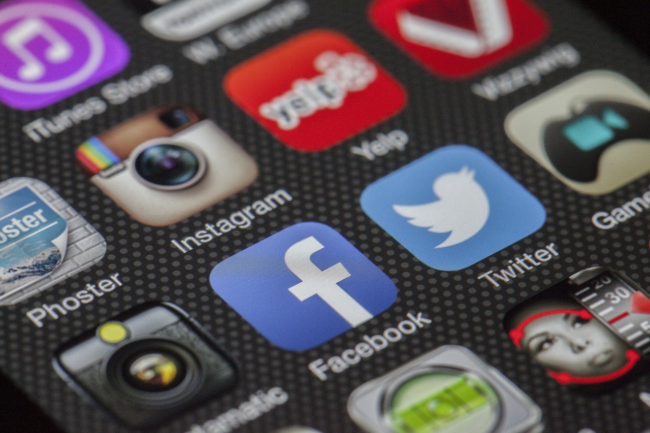 Facebook adds ranking algorithm to promote ‘authentic’ news