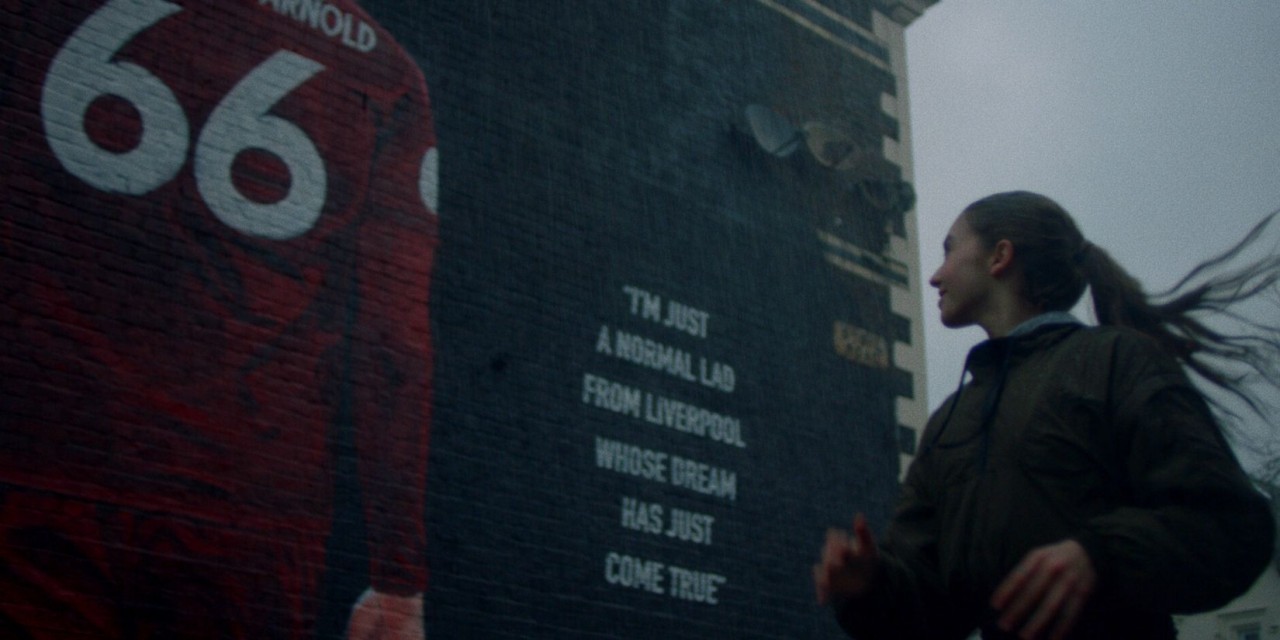 Standard Chartered Celebrates A Decade Of Alliance With Liverpool Fc The Drum