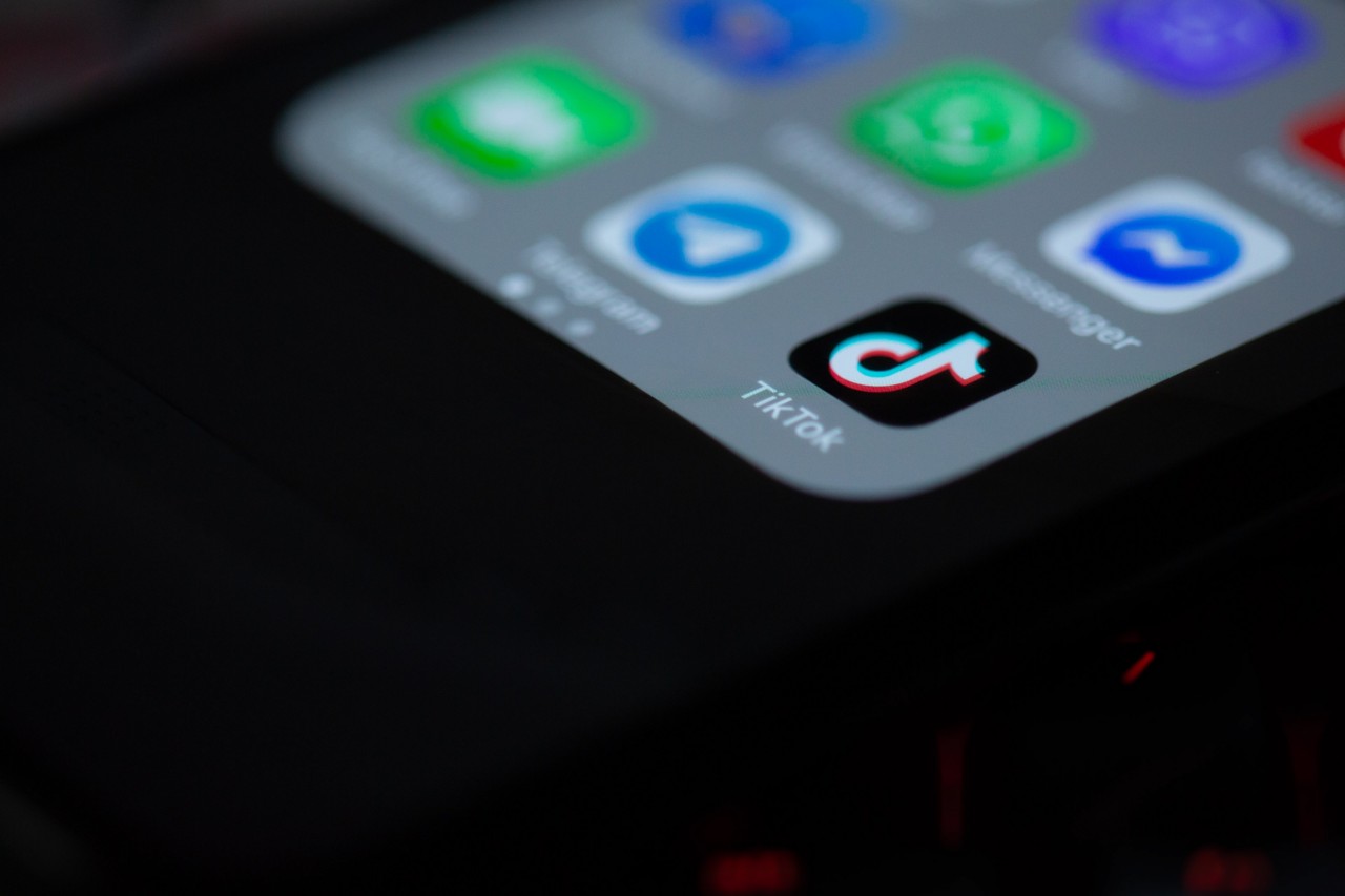 TikTok Made Me Buy It: Is 2022 The Year Of Shoppable Media? - Vimarsana News