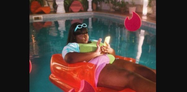 Ad of the Day: Tinder lists the green flags that daters should know about - Vimarsana News
